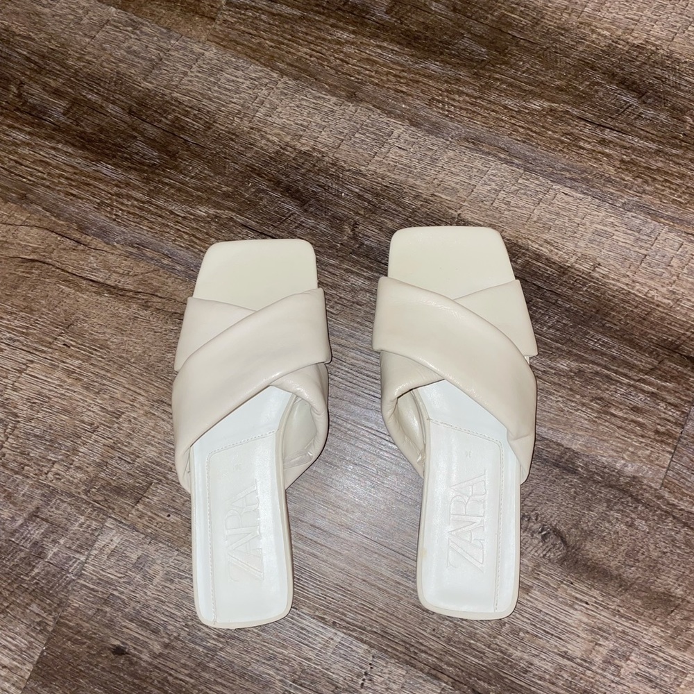Zara Slides